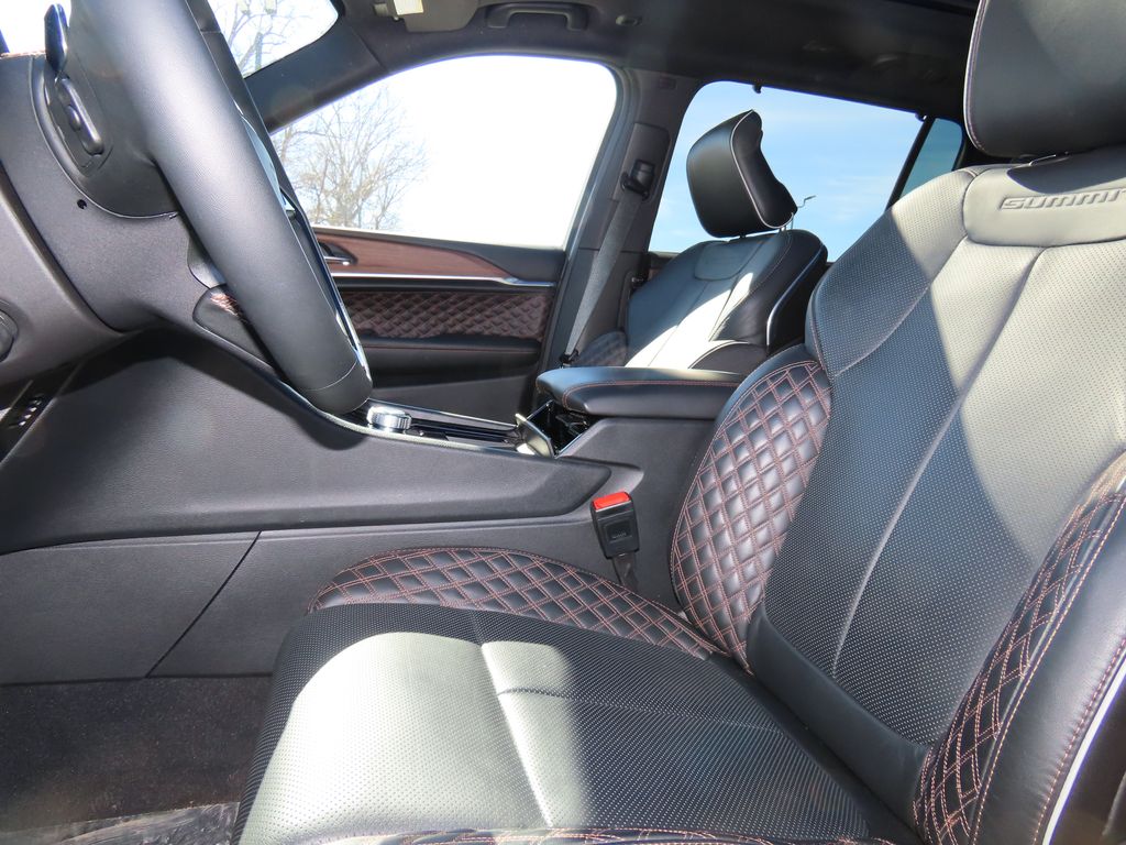 2024 Jeep Grand Cherokee L Summit - Photo 8