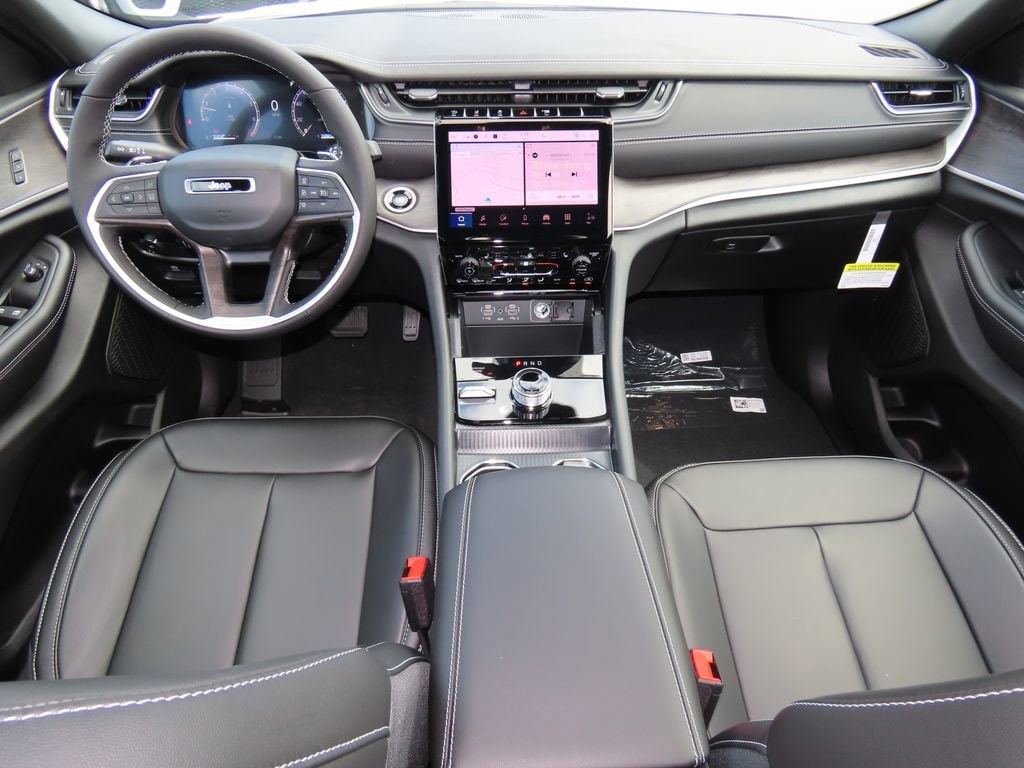 New 2025 Jeep Grand Cherokee L Limited Sport Utility