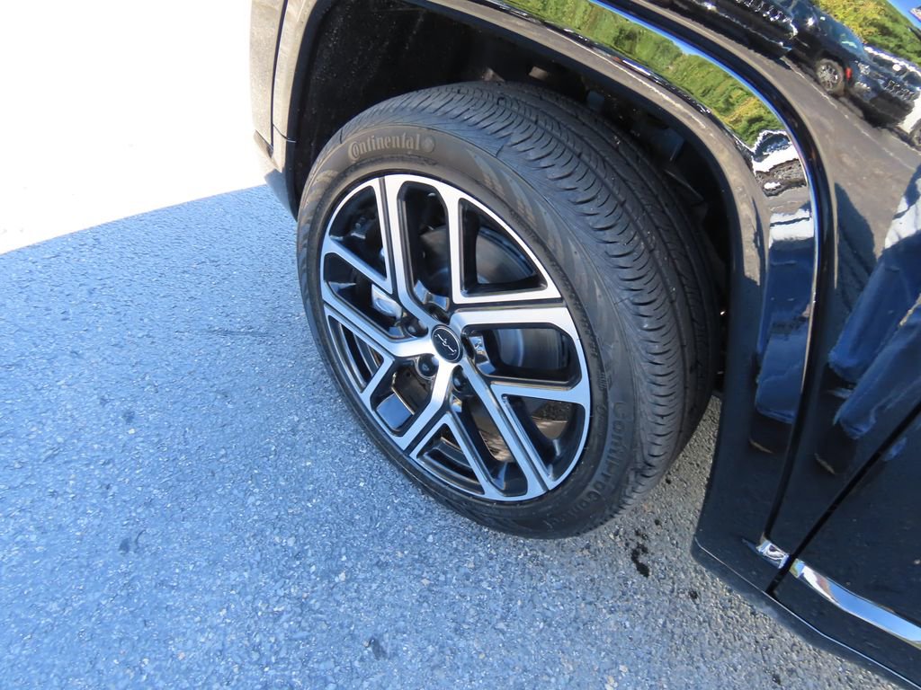 2025 Jeep Compass Limited photo 3