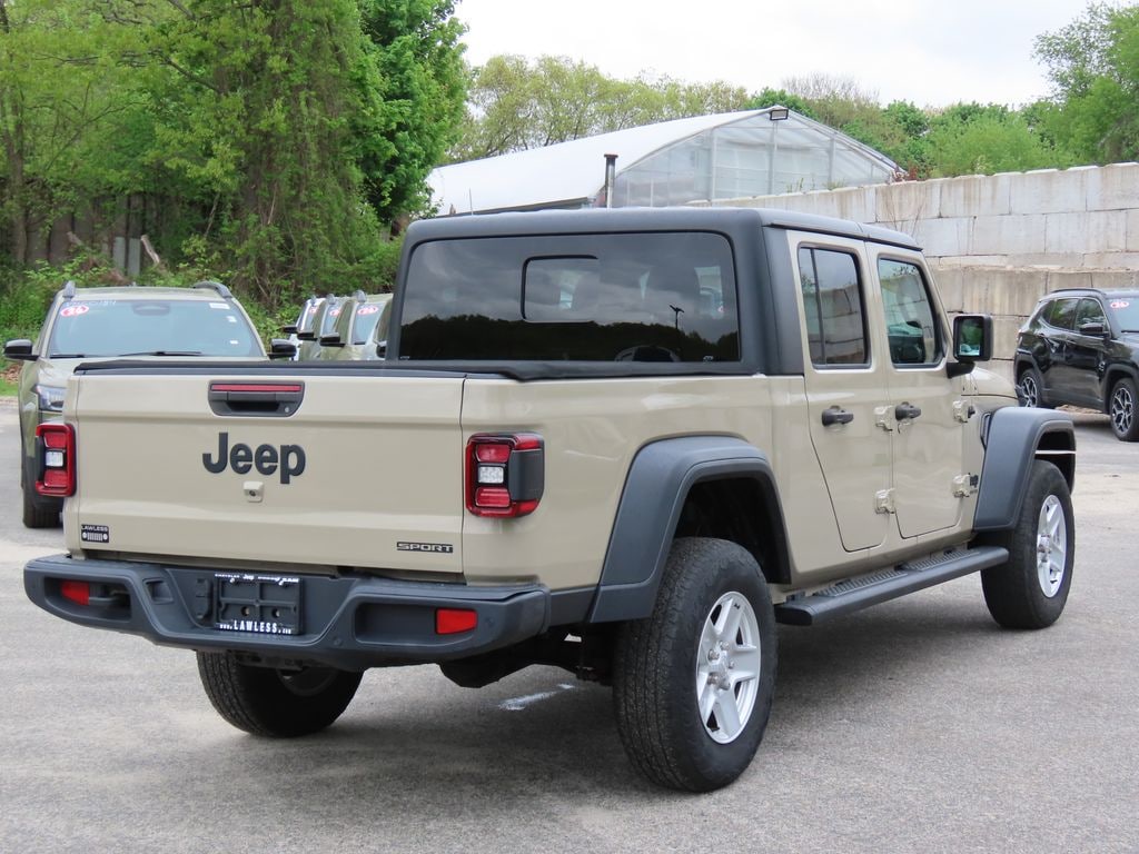 Used 2020 Jeep Gladiator Sport Truck