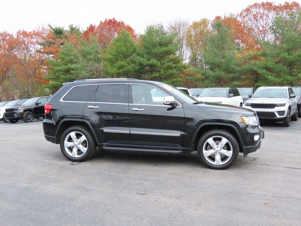 2013 Jeep Grand Cherokee Overland Summit photo 2