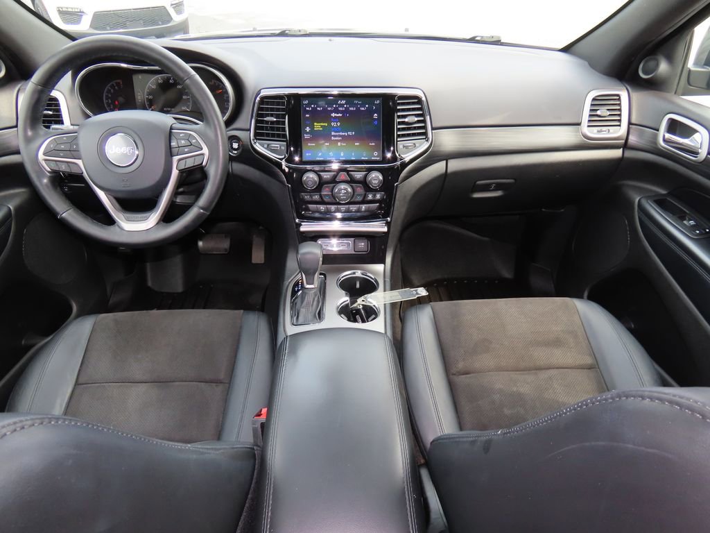 2020 Jeep Grand Cherokee Altitude photo 2