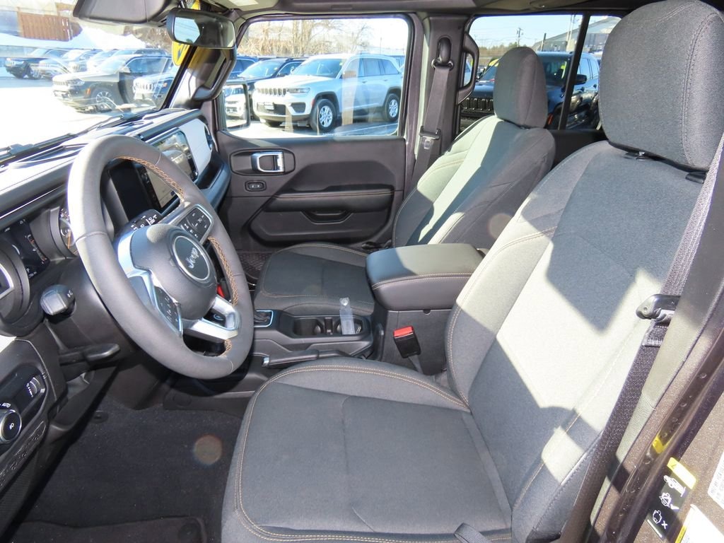 Used 2025 Jeep Wrangler Sahara Sahara 4x4