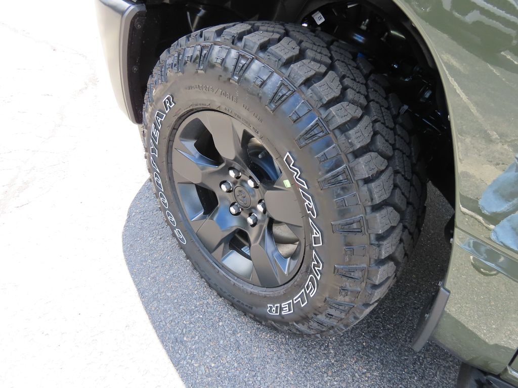 New 2026 Ram 1500 Warlock Crew Cab 4X4 5'7 Box Pickup