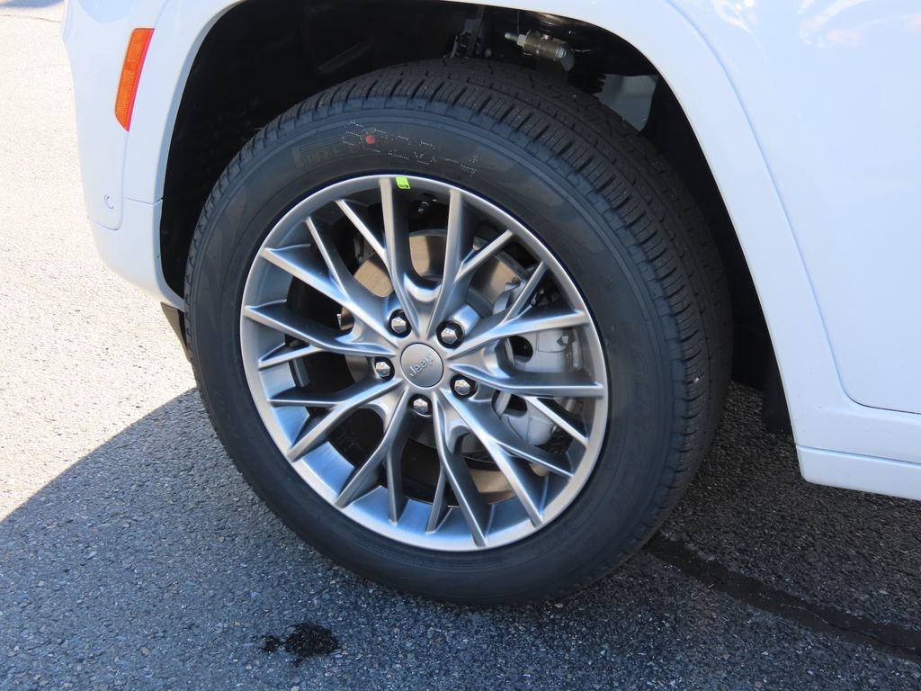 New 2025 Jeep Grand Cherokee Summit Sport Utility