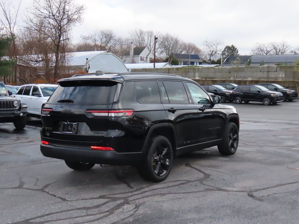 2023 Jeep Grand Cherokee Limited photo 3