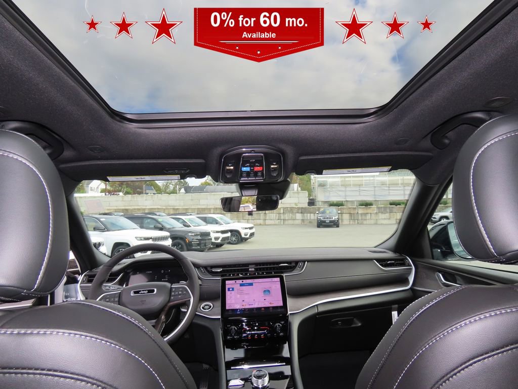 2025 Jeep Grand Cherokee Limited photo 2