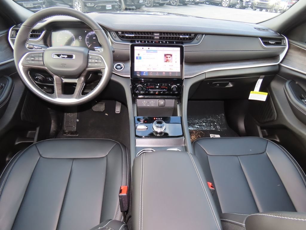 New 2025 Jeep Grand Cherokee Limited Sport Utility