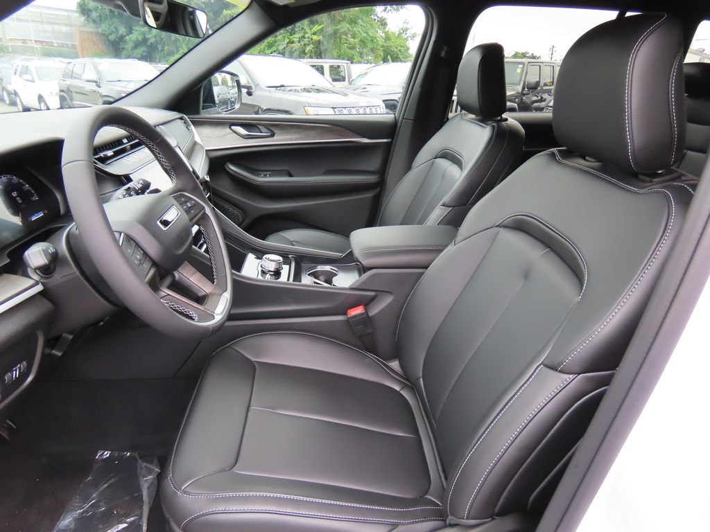 New 2027 Jeep Grand Cherokee Limited Sport Utility