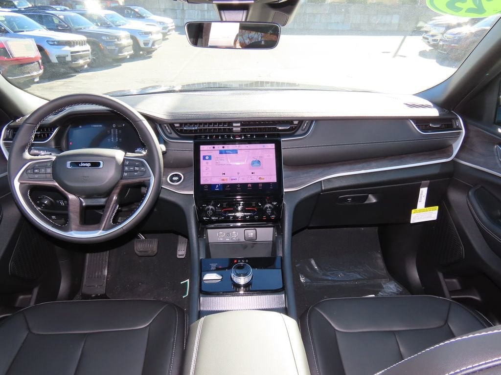 New 2025 Jeep Grand Cherokee Limited Sport Utility