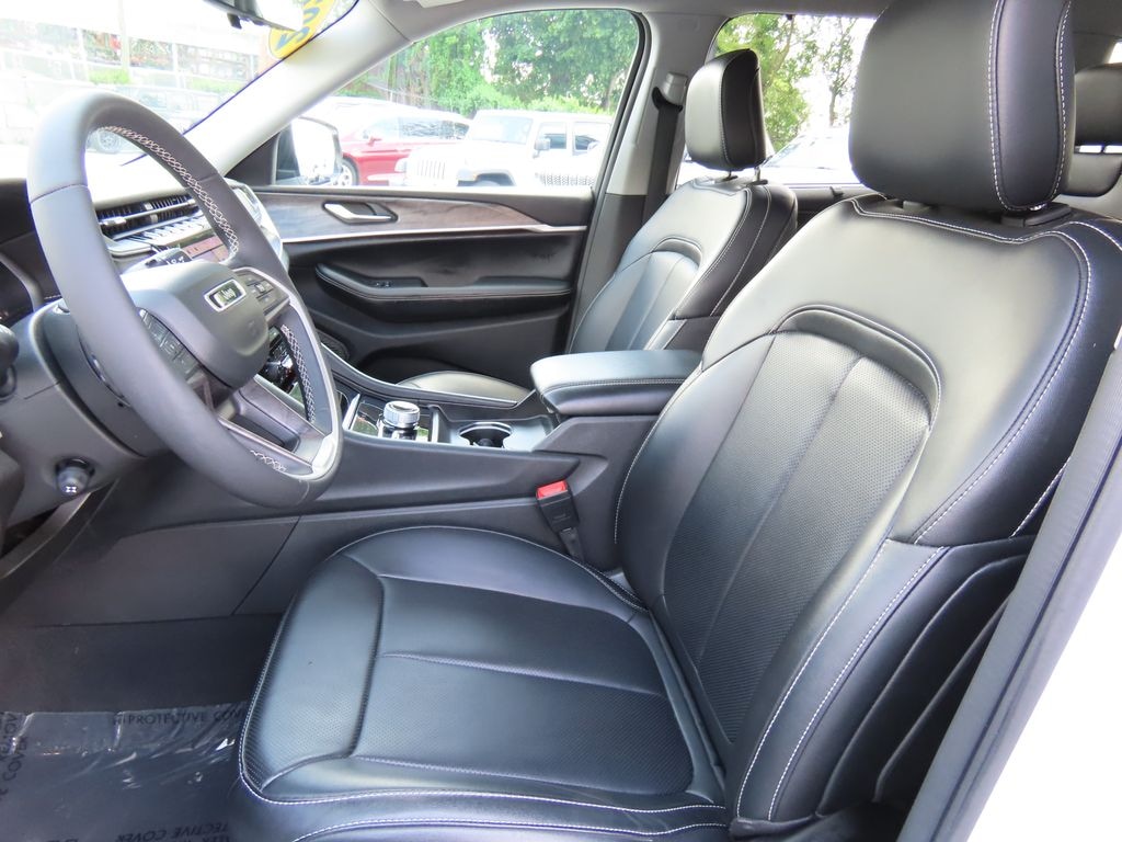 Used 2024 Jeep Grand Cherokee L Limited SUV