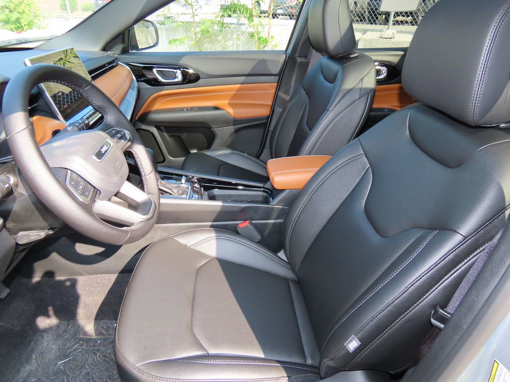2025 Jeep Compass Limited photo 4