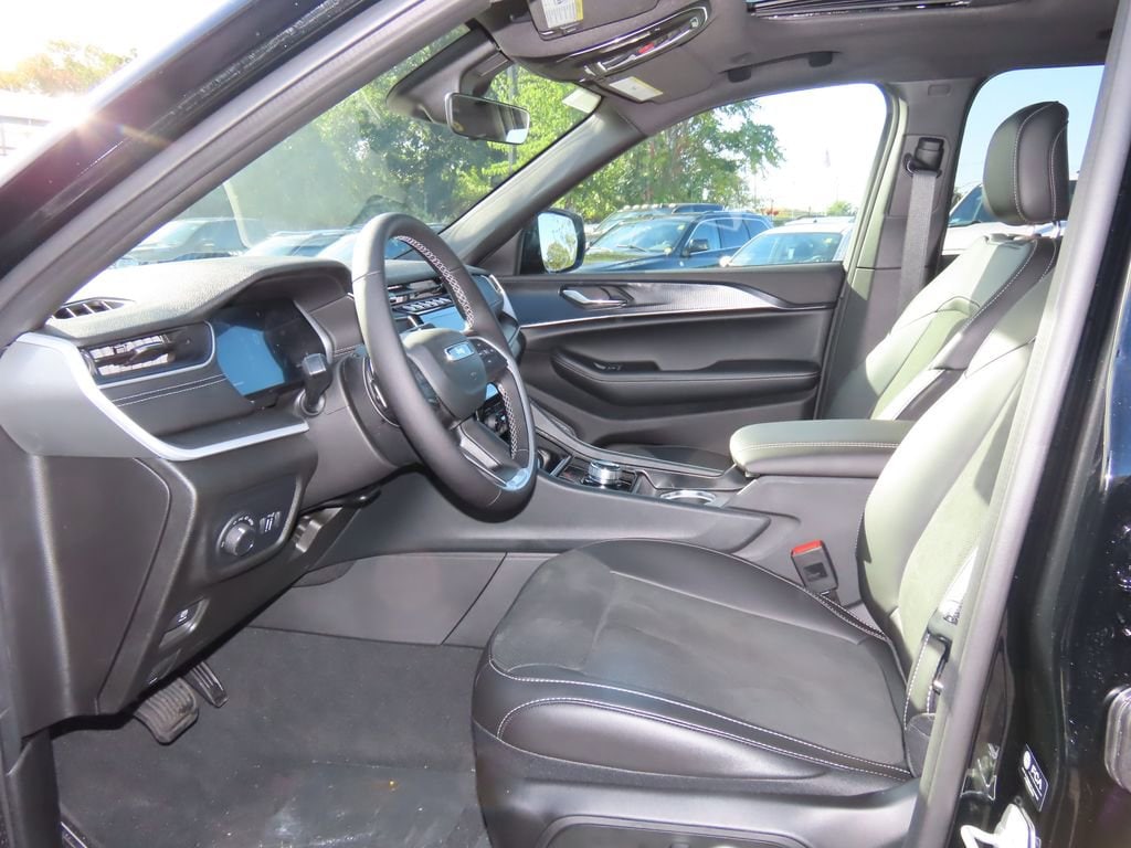 New 2025 Jeep Grand Cherokee Altitude X Sport Utility