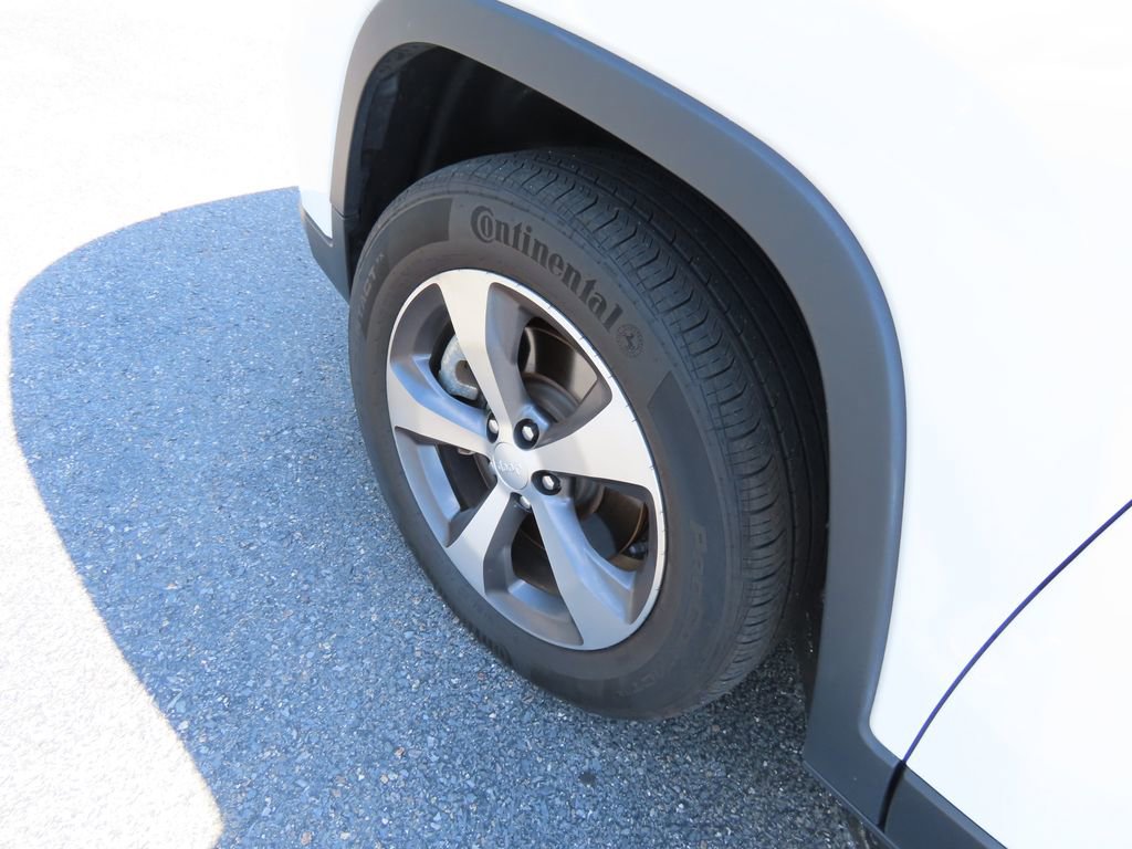 2022 Jeep Cherokee Limited photo 3