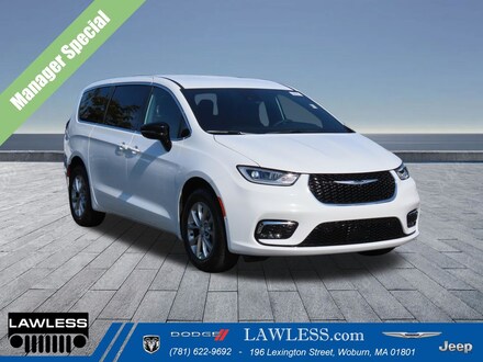 2026 Chrysler Pacifica Select Passenger Van for sale in Woburn, MA Bright White Clearcoat Gasoline