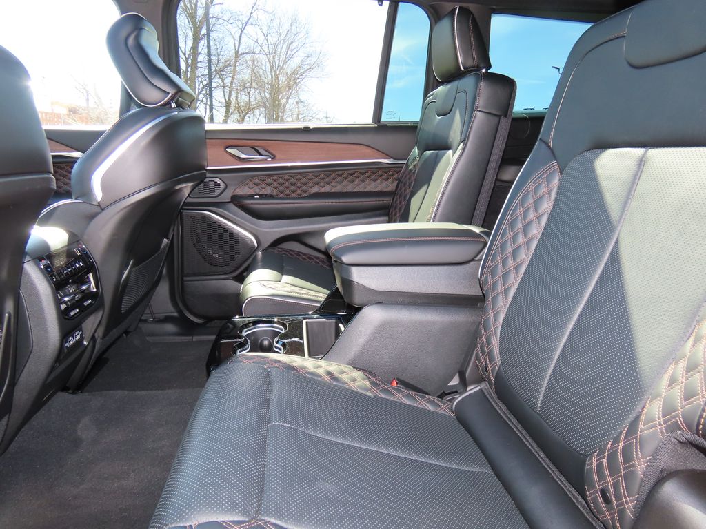 2024 Jeep Grand Cherokee L Summit - Photo 19