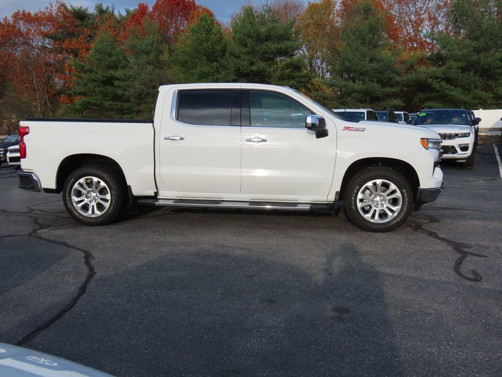 2023 Chevrolet Silverado 1500 LTZ photo 3