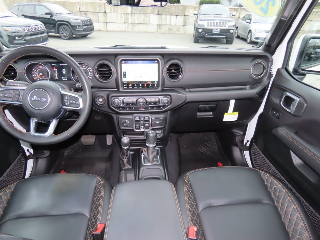 2021 Jeep Wrangler Unlimited Sahara High Altitude photo 2