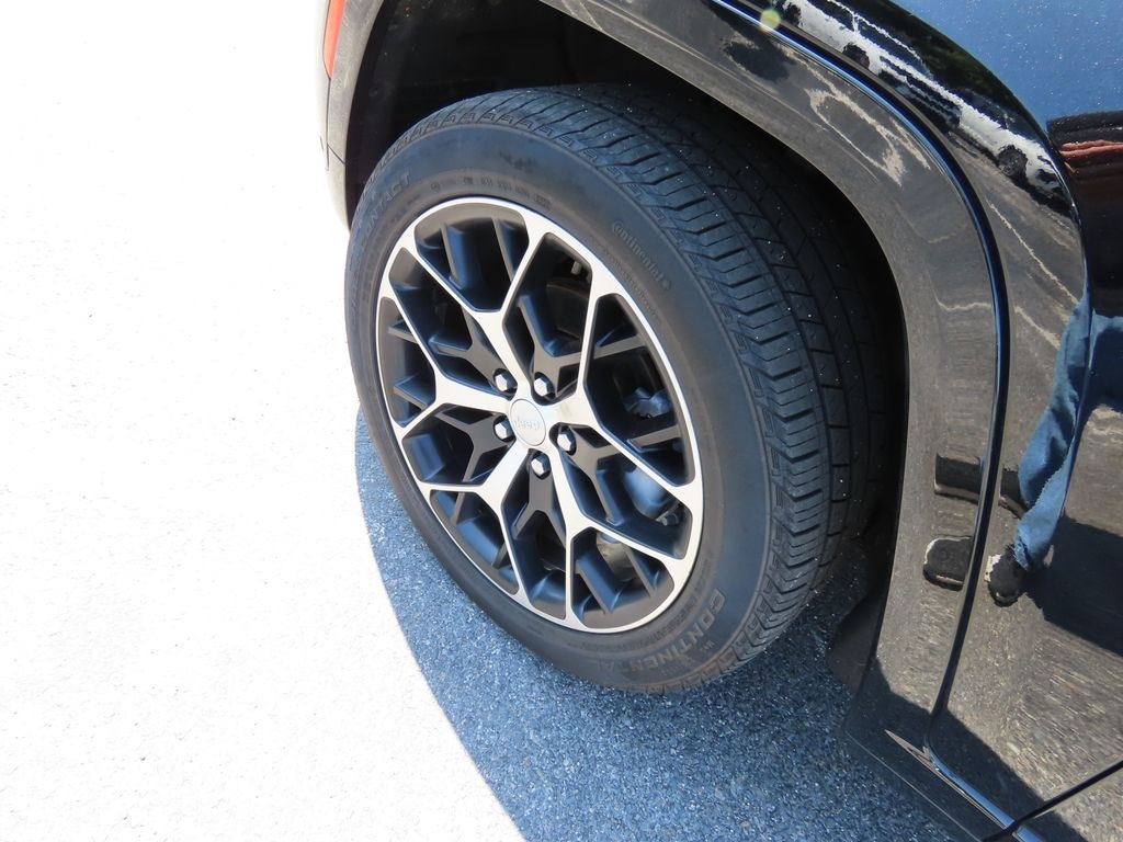 Used 2023 Jeep Grand Cherokee Summit Reserve SUV