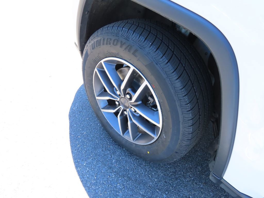 2022 Jeep Grand Cherokee Limited photo 3