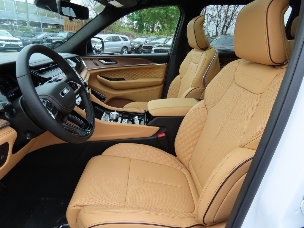 New 2026 Jeep Grand Cherokee L Summit Sport Utility