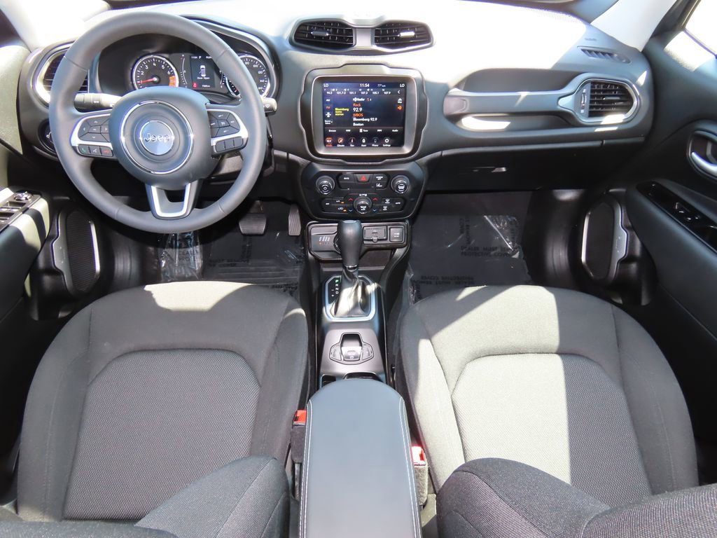 2023 Jeep Renegade Latitude Upland photo 2