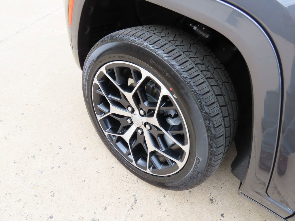 New 2025 Jeep Grand Cherokee Summit Reserve Sport Utility