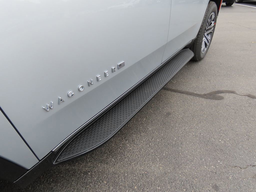 2024 Jeep Wagoneer Base photo 4