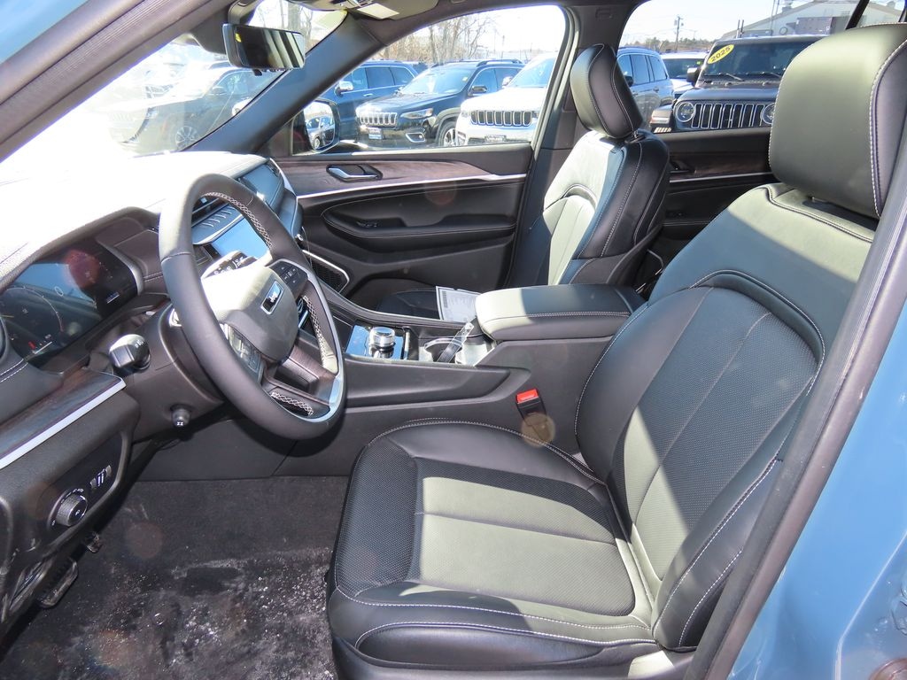 New 2026 Jeep Grand Cherokee L Limited Reserve 4X4 Sport Utility