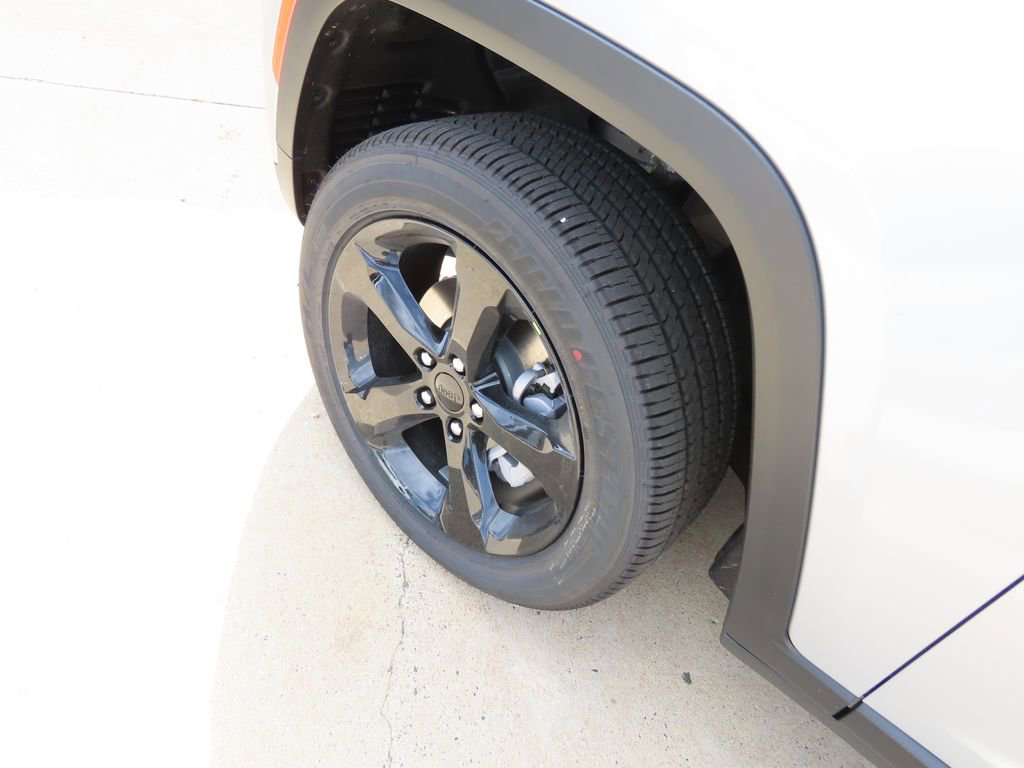 2024 Jeep Grand Cherokee Altitude X photo 3
