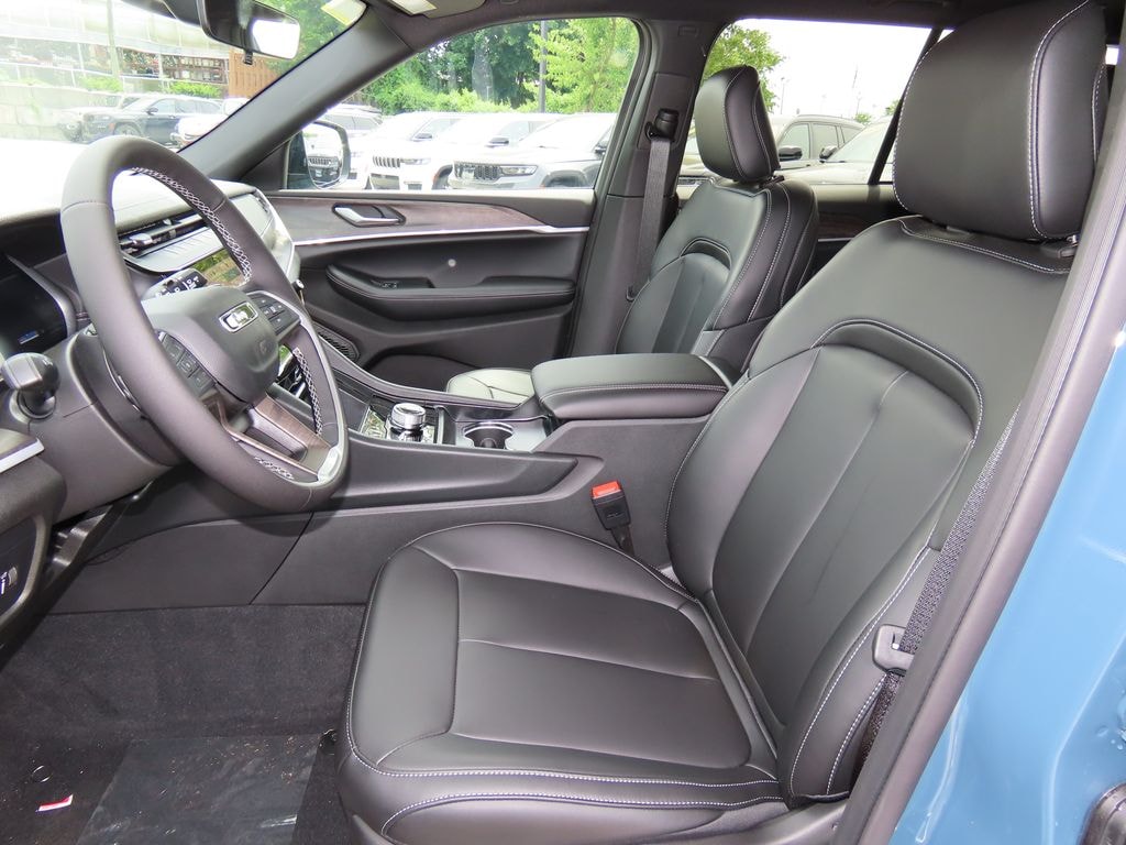 New 2026 Jeep Grand Cherokee Limited 4X4 Sport Utility