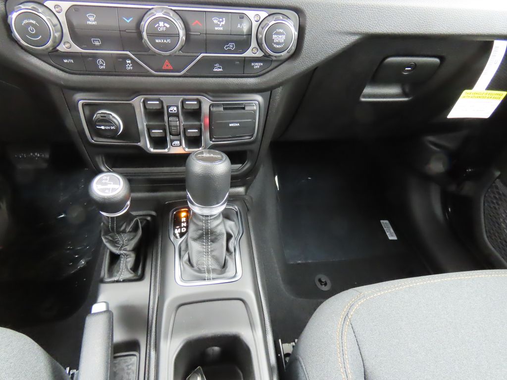 2026 Jeep Gladiator Sport - Photo 14