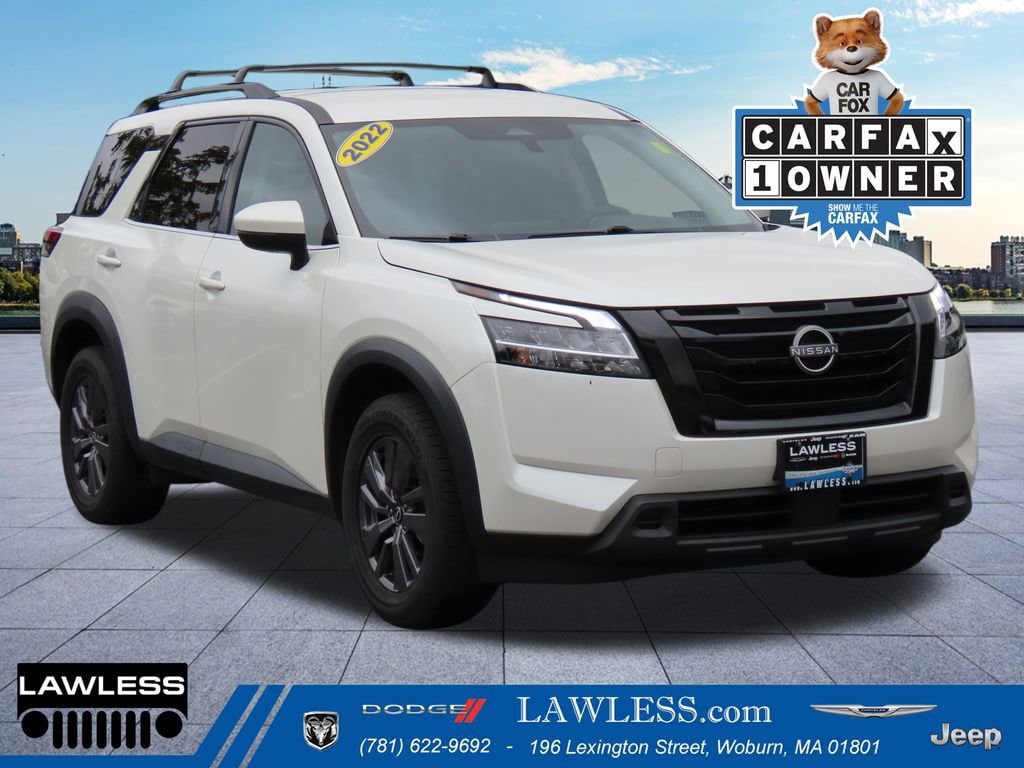 2022 Nissan Pathfinder SV's photo