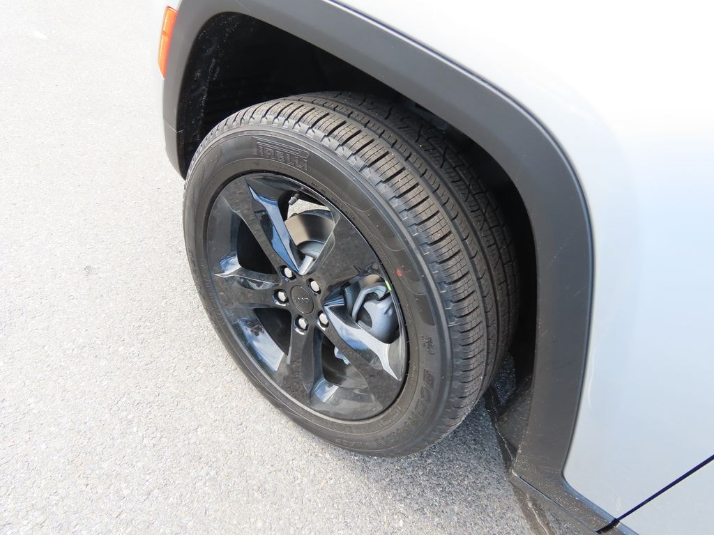 New 2026 Jeep Grand Cherokee Limited 4X4 Sport Utility