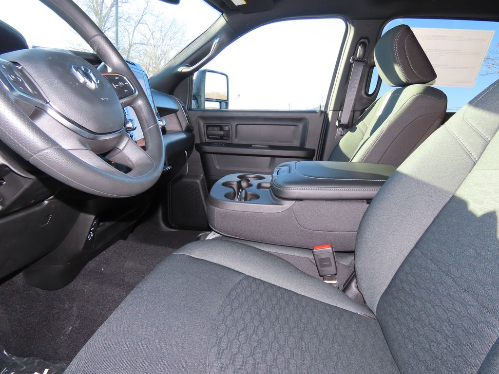 2026 RAM 2500 Tradesman/Black Express - Photo 8
