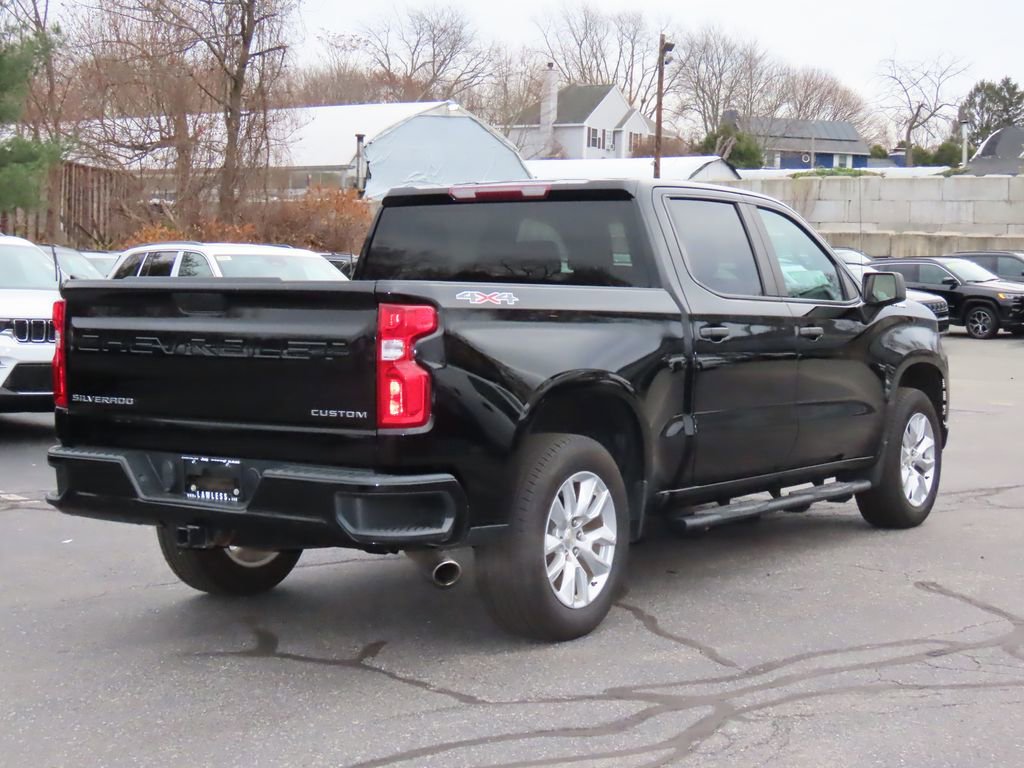 2020 Chevrolet Silverado 1500 Custom photo 2