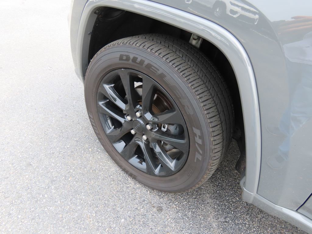 2020 Jeep Grand Cherokee Altitude photo 3