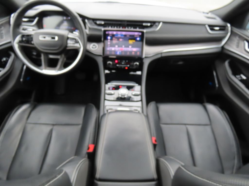 2022 Jeep Grand Cherokee Overland photo 2