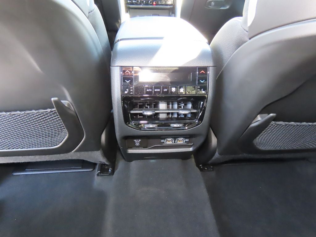 2024 Jeep Grand Cherokee L Summit - Photo 21