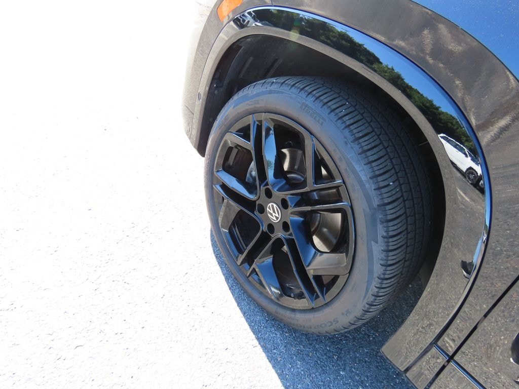 Used 2025 Volkswagen Tiguan 2.0T SE R-Line Black SUV