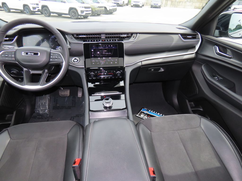 1C4RJKAG8R8602008