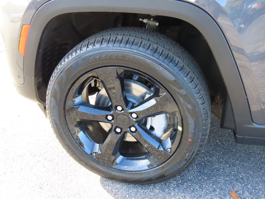 New 2025 Jeep Grand Cherokee Limited Sport Utility