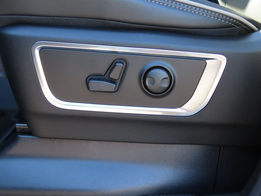 2026 RAM 1500 Laramie - Photo 20