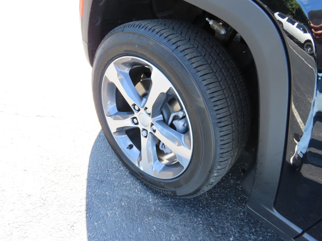 New 2026 Jeep Grand Cherokee Limited 4X4 Sport Utility