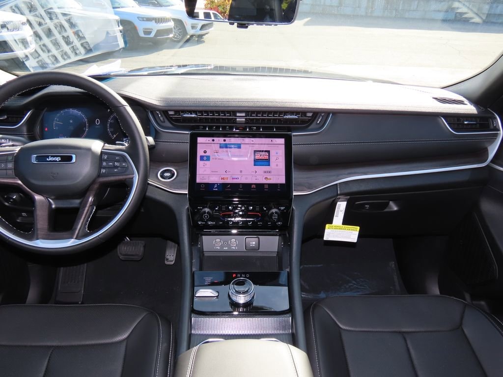 New 2025 Jeep Grand Cherokee Limited Sport Utility