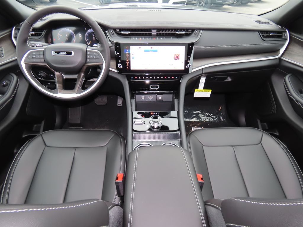 New 2026 Jeep Grand Cherokee Limited 4X4 Sport Utility