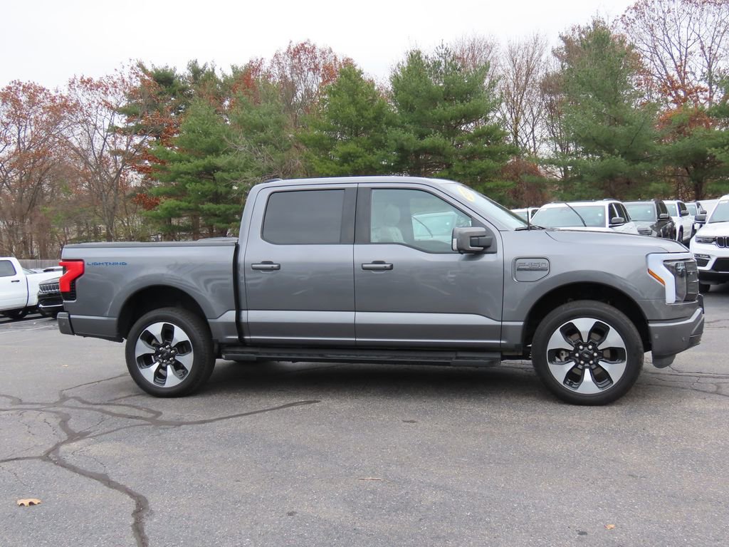 2022 Ford F-150 Lightning Platinum photo 2