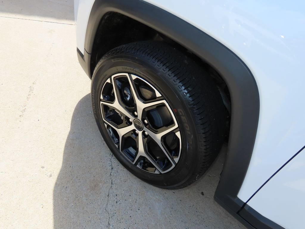 2025 Jeep Compass Limited photo 3