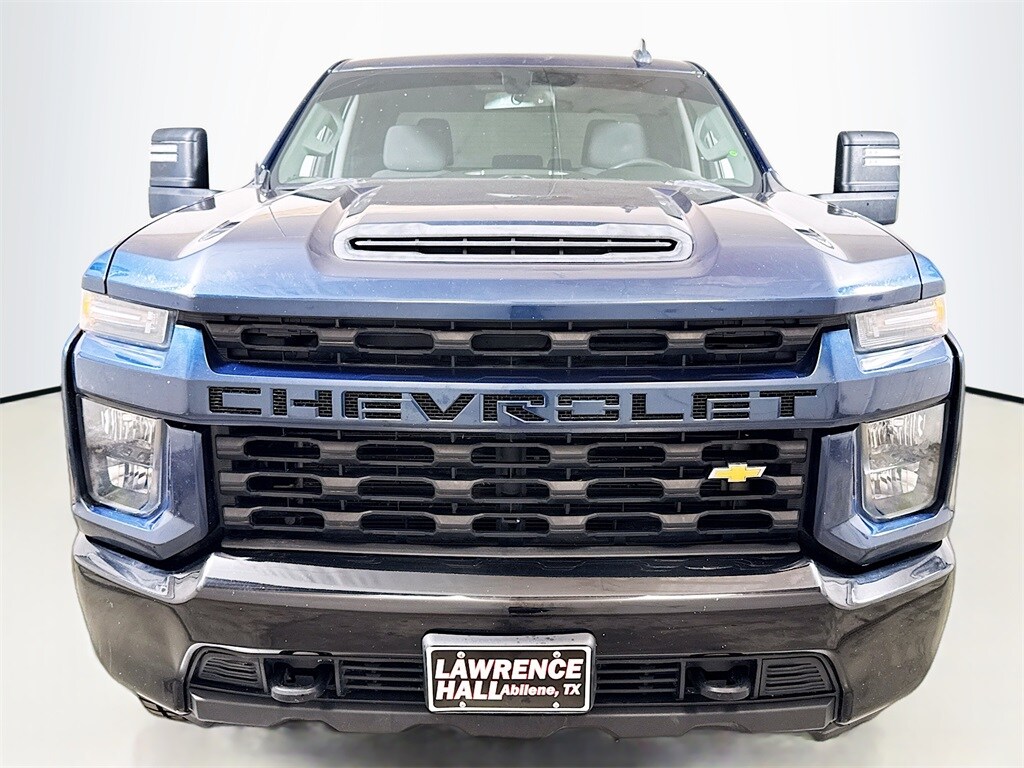 2021 Chevrolet Silverado 2500HD Custom photo 2