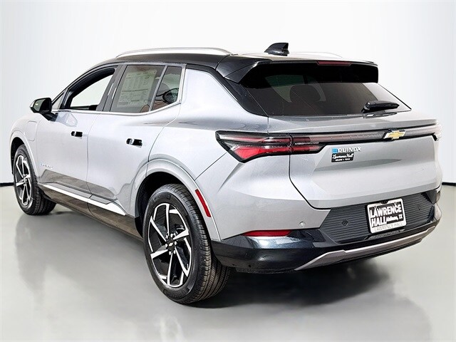 2025 Chevrolet Equinox EV 1LT photo 3